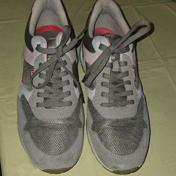 Levi's Charcoal and Crimson Women Sneakers - Picture 1 of 4